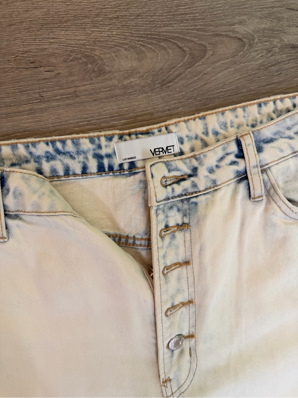 VERVET BY FLYING MONKEY Light Acid Wash Blue Jeans - Picture 2 of 3